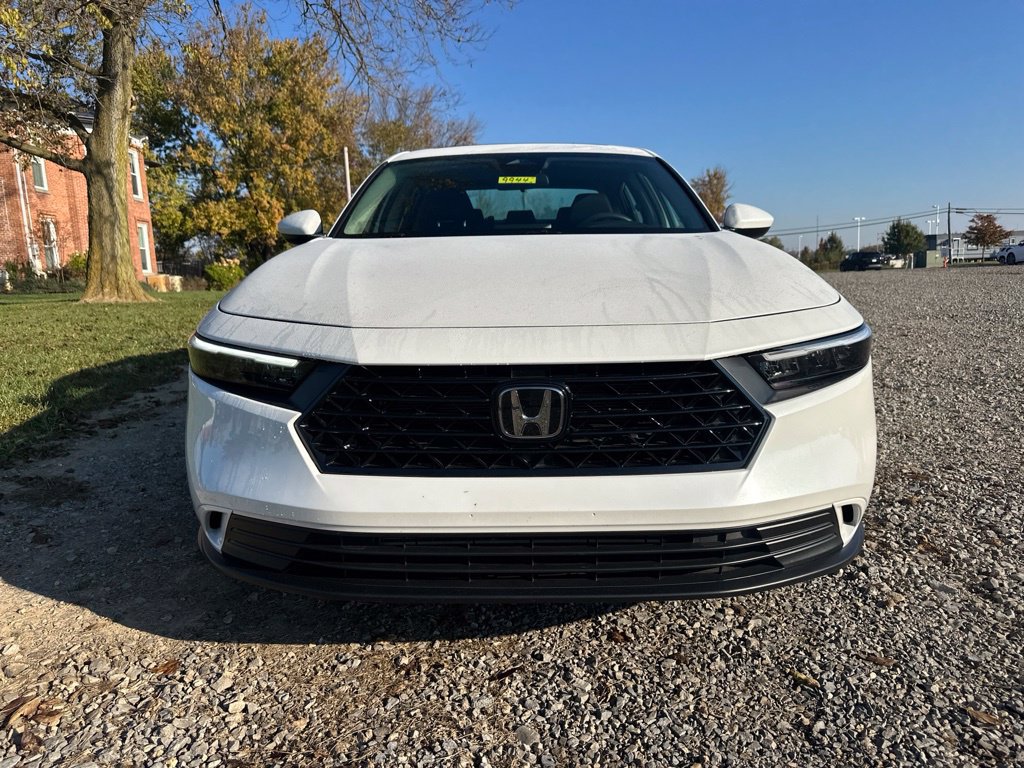Used 2024 Honda Accord EX image 2