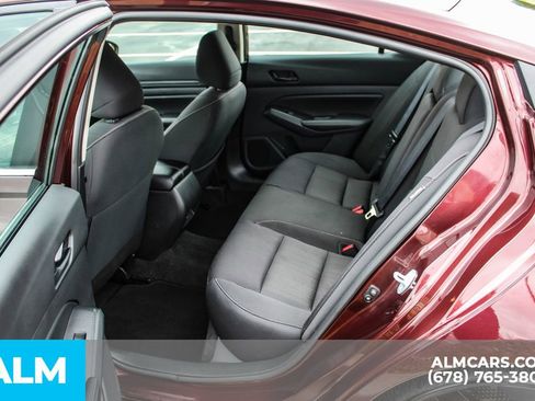 Used 2025 Nissan Altima 2.5 SV image 17