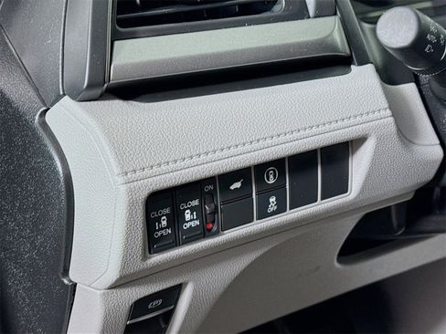 Used 2024 Honda Odyssey EX-L image 8