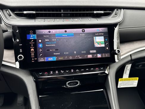 New 2026 Jeep Grand Cherokee Limited image 25