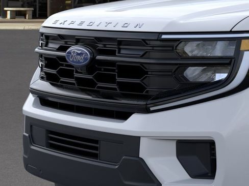 New 2026 Ford Expedition Active AWD/4WD image 17