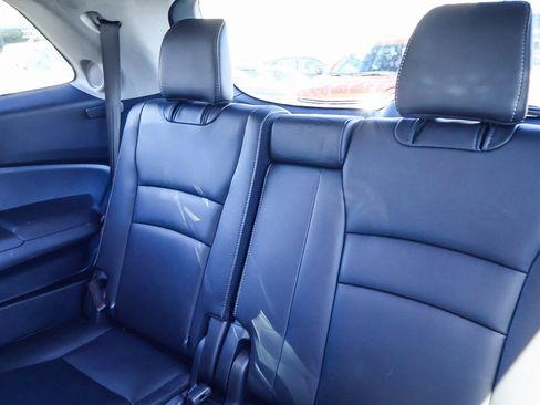 Used 2018 Honda Pilot Touring image 16