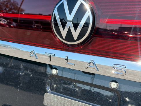 New 2026 Volkswagen Atlas SEL Premium R-Line AWD/4WD image 11