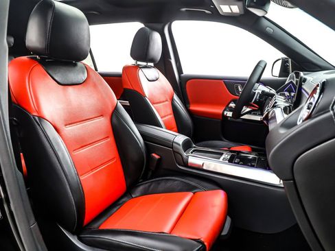 New 2026 Mercedes-Benz GLB 250 image 7