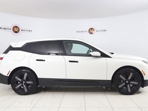 Used 2024 BMW iX xDrive50 w/ Convenience Package AWD/4WD image 2