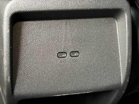 Used 2024 Chevrolet Equinox EV LT FWD image 23