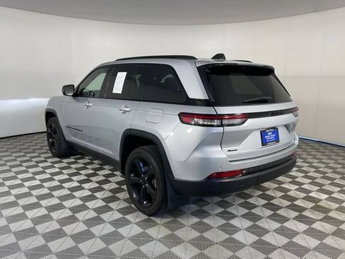 Used 2023 Jeep Grand Cherokee Altitude AWD/4WD image 42