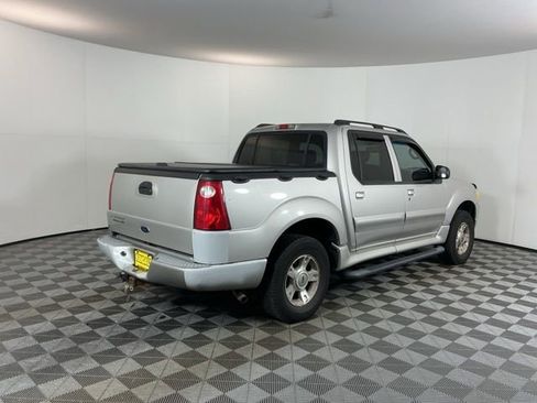 Used 2004 Ford Explorer Sport Trac XLT AWD/4WD image 4