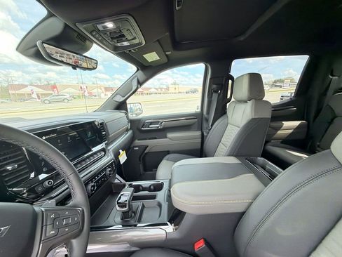 New 2026 Chevrolet Silverado 1500 ZR2 w/ LPO, Dark Essentials Package AWD/4WD image 11