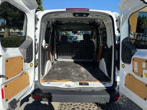 Used 2018 Ford Transit Connect XLT image 23