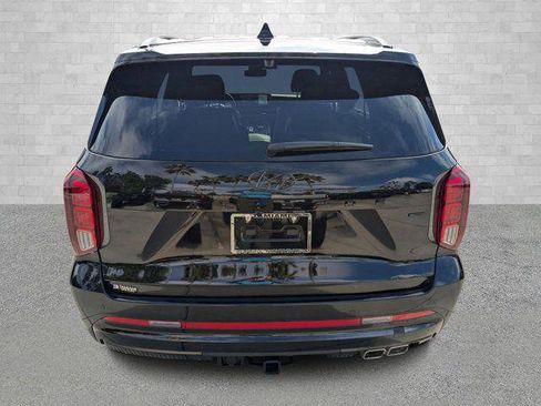 New 2025 Hyundai Palisade Calligraphy image 3