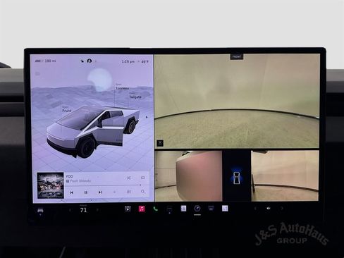 Used 2024 Tesla Cybertruck AWD Crew Cab image 20