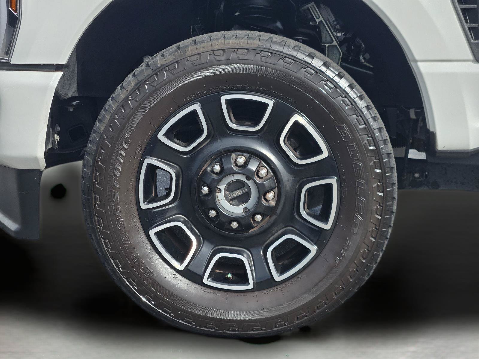 Used 2024 Ford F250 Platinum w/ FX4 Off-Road Package AWD/4WD image 11