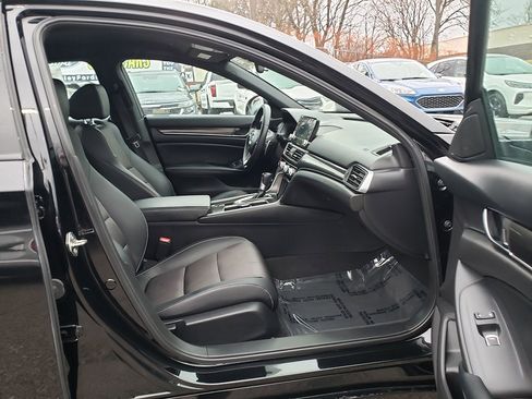 Used 2018 Honda Accord Sport image 18