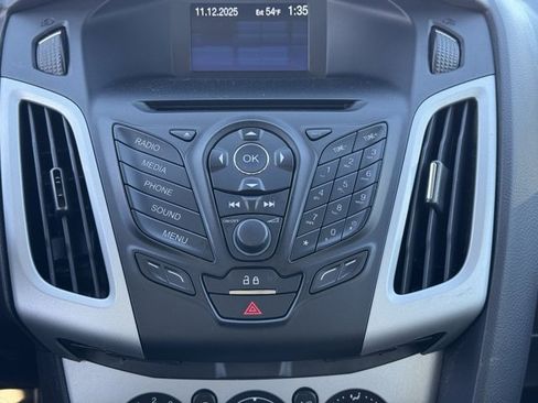 Used 2014 Ford Focus SE w/ SE Winter Package image 10