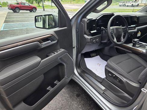 New 2026 Chevrolet Silverado 1500 RST AWD/4WD image 10