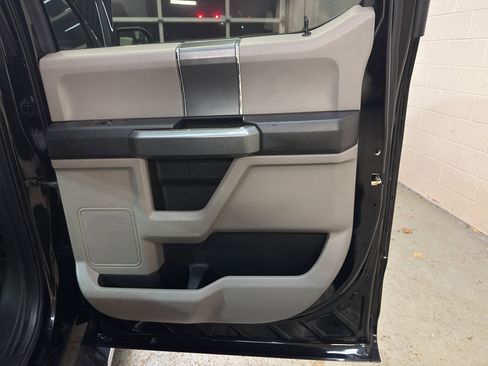 Used 2017 Ford F150 XLT w/ Equipment Group 302A Luxury image 25