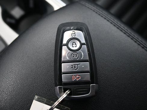 Used 2022 Ford Edge SEL w/ Convenience Package image 32