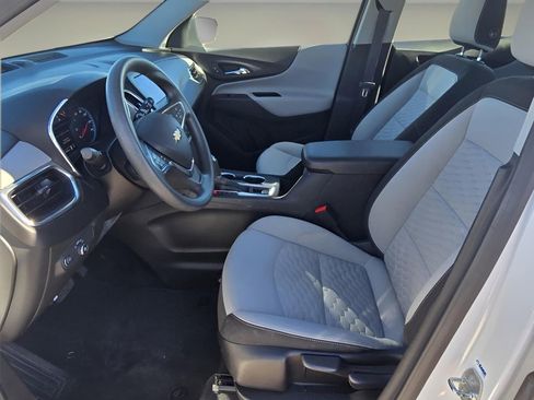 Used 2020 Chevrolet Equinox LS image 12