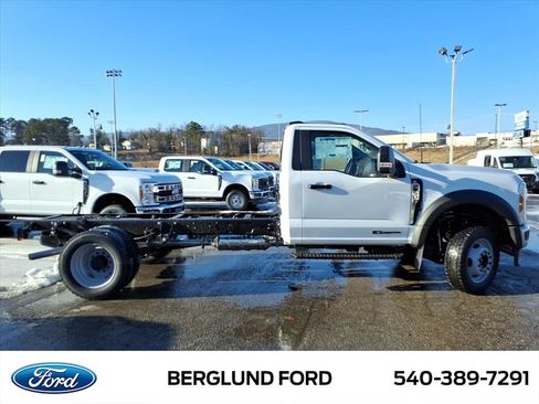 New 2026 Ford F550 4x4 Regular Cab Super Duty image 4