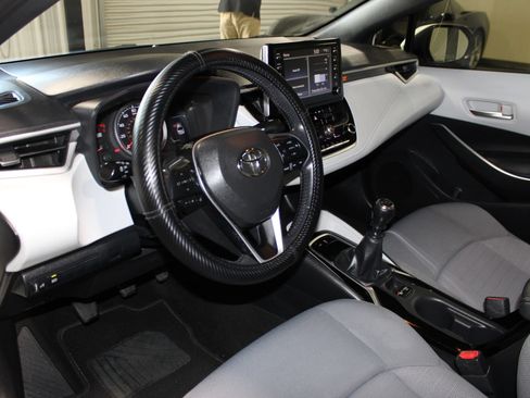 Used 2020 Toyota Corolla SE FWD image 23