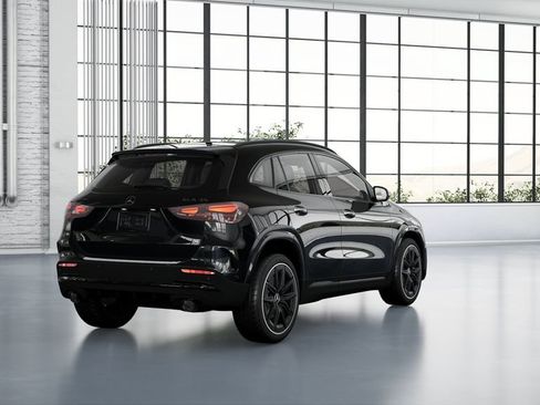 New 2026 Mercedes-Benz GLA 35 AMG 4MATIC image 17