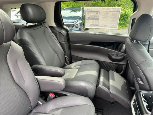New 2026 Kia Carnival SX Prestige image 13