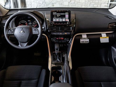 New 2025 Mitsubishi Eclipse Cross LE image 22