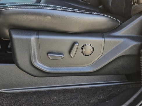 Used 2020 Ford F150 Lariat image 30