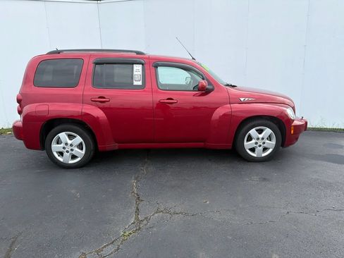 Used 2010 Chevrolet HHR LT w/ My Link Package FWD image 2