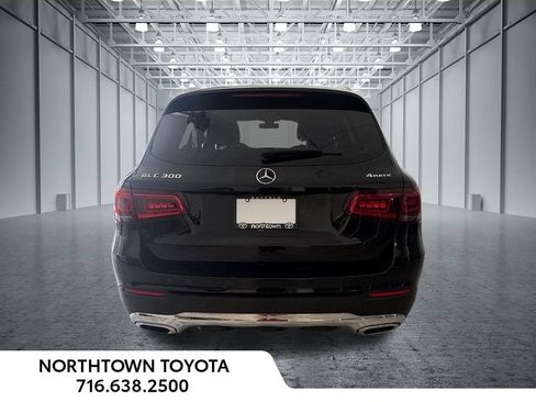 Used 2021 Mercedes-Benz GLC 300 4MATIC image 6