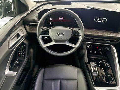 Used 2025 Audi Q5 Premium Plus w/ Premium Plus AWD/4WD image 10