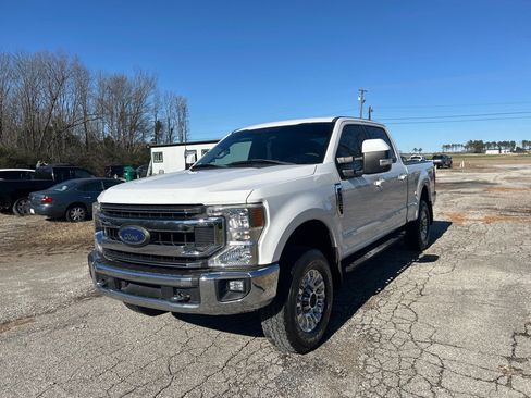 Used 2020 Ford F250 XLT w/ XLT Premium Package image 3