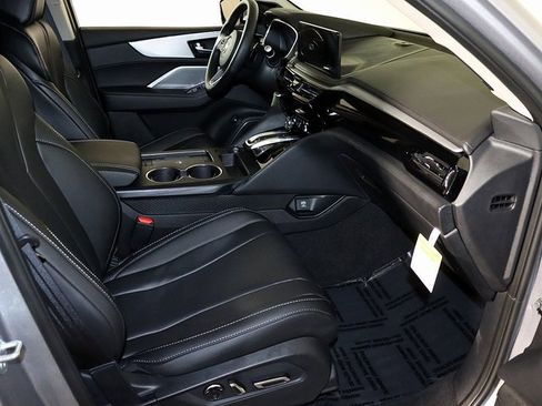 Used 2026 Acura MDX w/ Technology Package image 36