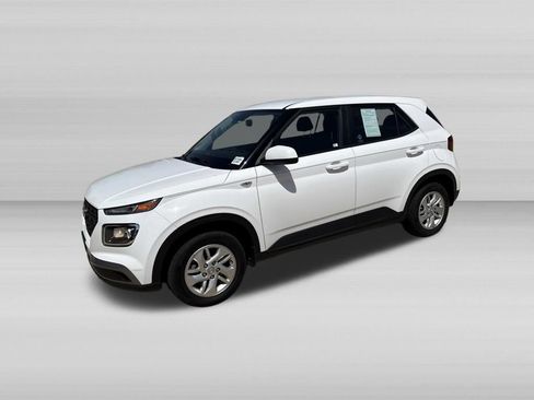 Used 2024 Hyundai Venue SE FWD image 10