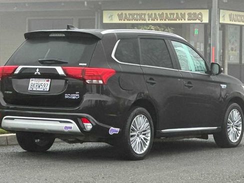 Used 2019 Mitsubishi Outlander GT image 3