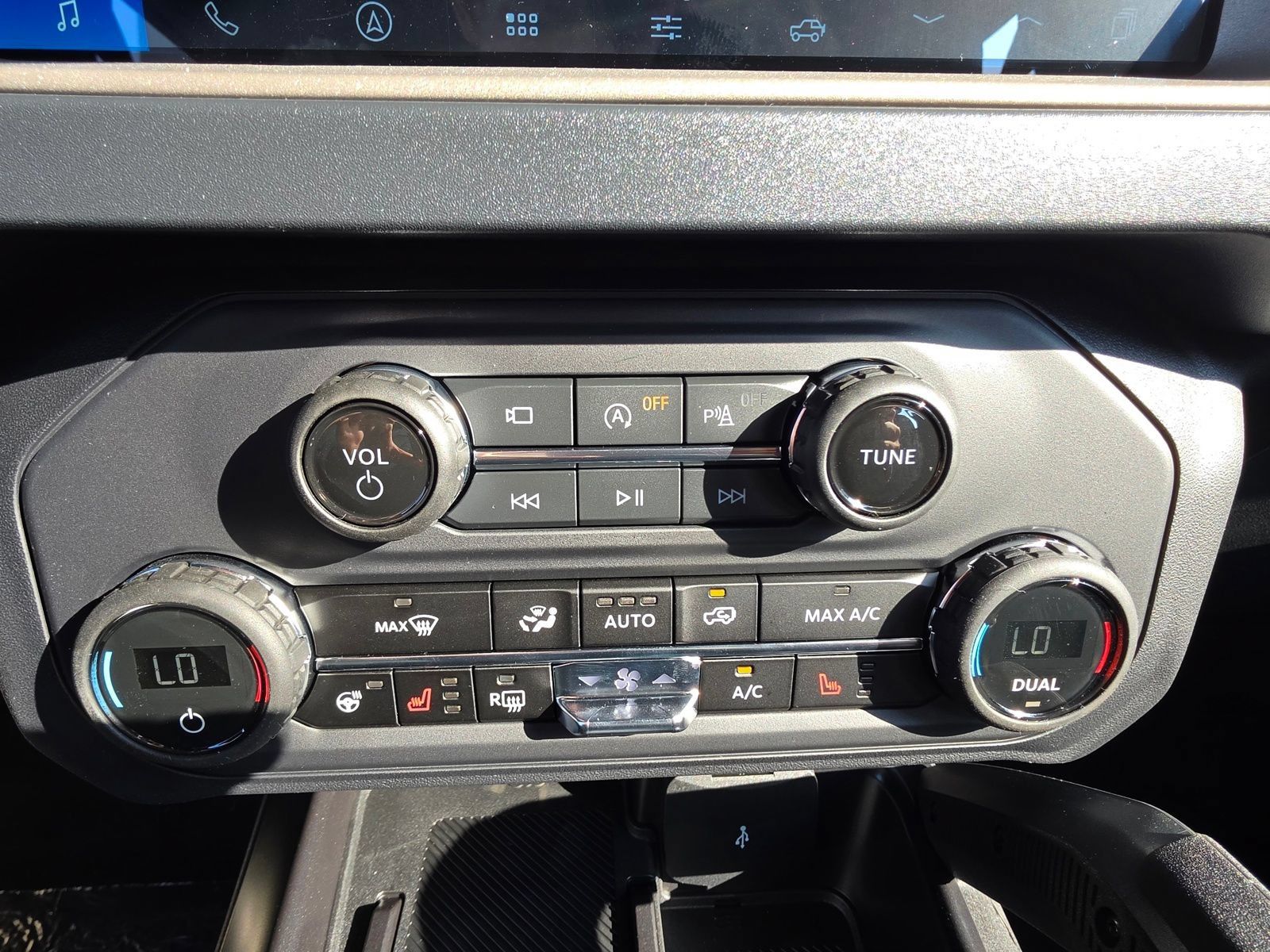 New 2026 Ford Bronco Outer Banks w/ Sasquatch Package AWD/4WD image 22