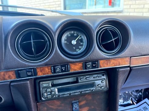 Used 1987 Mercedes-Benz 560 SL image 35