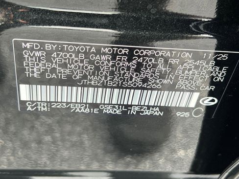 Used 2025 Lexus IS 350 F Sport image 34