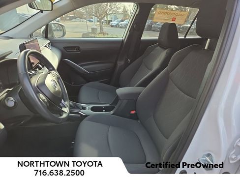 Used 2024 Toyota Corolla Cross LE image 16