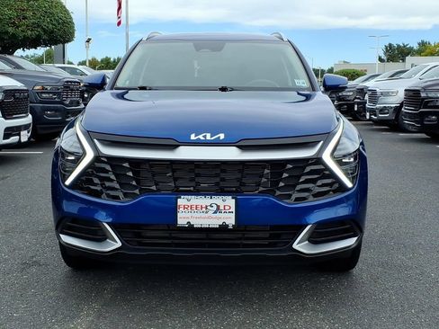 Used 2024 Kia Sportage EX AWD/4WD image 2