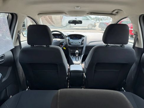 Used 2017 Ford Focus SE FWD image 31