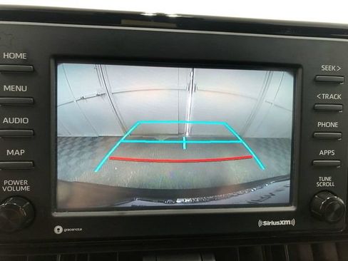 Used 2020 Toyota RAV4 LE AWD/4WD image 21