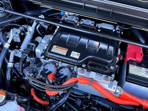 Used 2023 Lexus RZ 450e Premium image 31