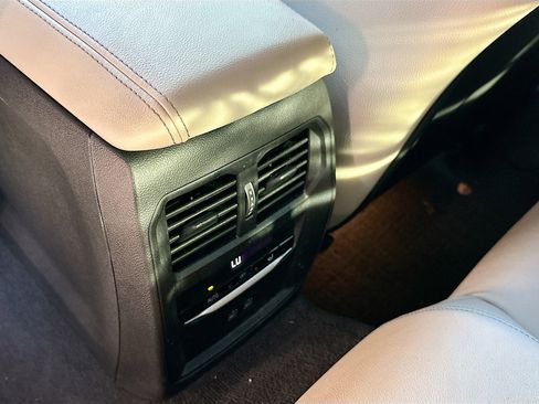 Used 2023 BMW 430i Convertible w/ M Sport Package image 24