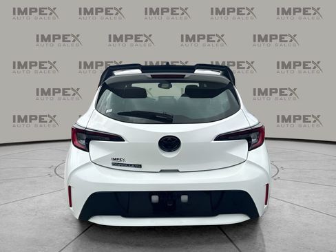Used 2026 Toyota Corolla SE FWD image 3