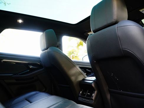 Used 2021 Land Rover Range Rover Evoque R-Dynamic S image 31