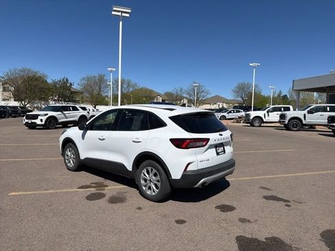 Used 2025 Ford Escape Active image 3