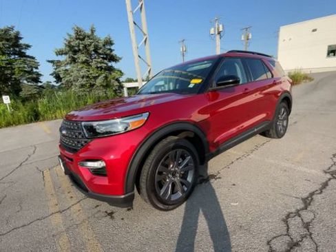 Certified 2023 Ford Explorer XLT w/ Equipment Group 202A AWD/4WD image 5