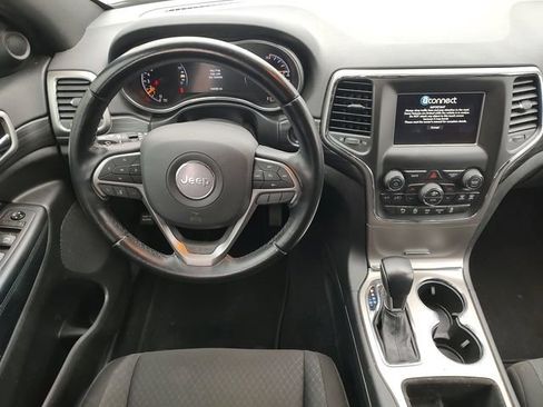 Certified 2021 Jeep Grand Cherokee Laredo image 10